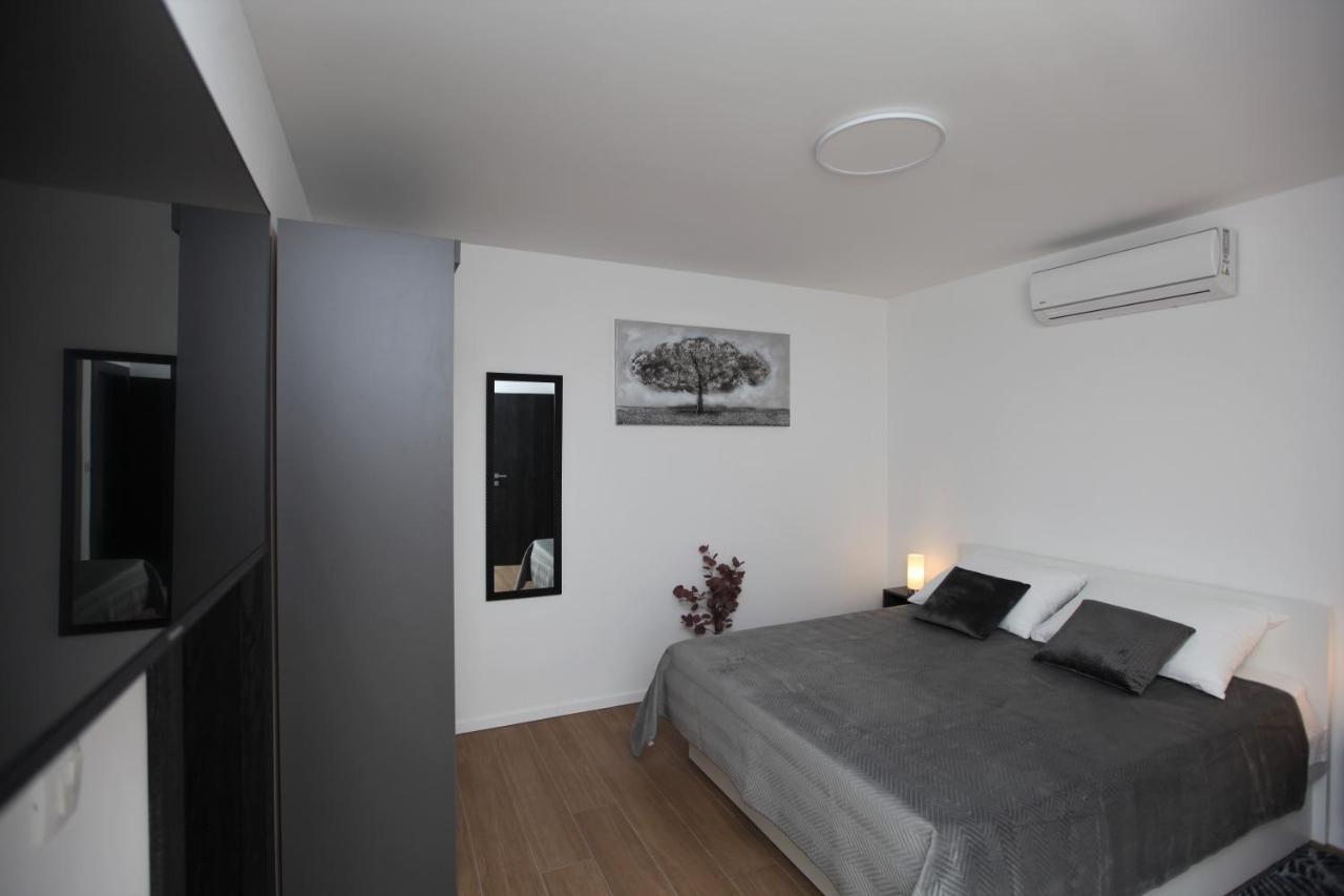 Apartmani Ive Τρογκίρ Εξωτερικό φωτογραφία